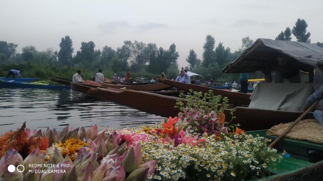 Green View Group Of Houseboats Srīnagar Zewnętrze zdjęcie
